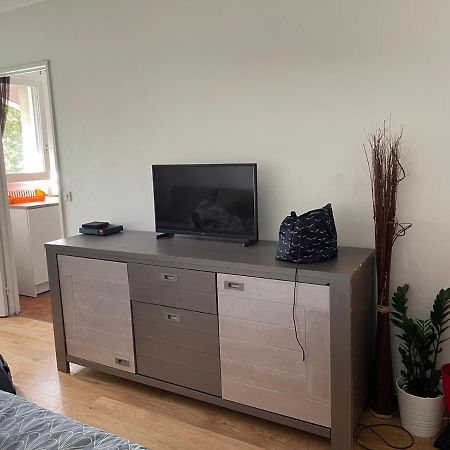 Appartement 35 M2 Creteil L Echat Dış mekan fotoğraf